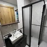 Gold Corner Hotel *