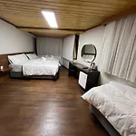 Ξενοδοχείο Gold Corner