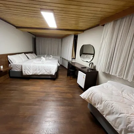 Hotel Gold Corner