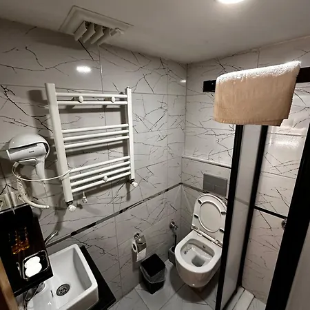 Gold Corner فندق